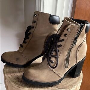 Aldo Heeled Tan and Black Boots Size Women’s 7.5